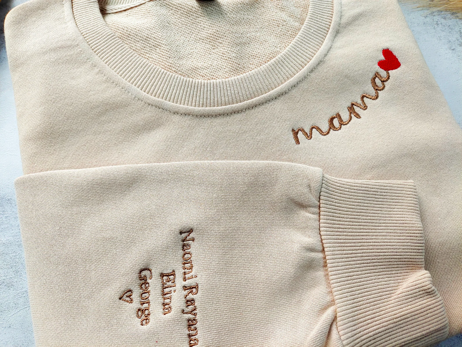 Mama Embroidered Sweatshirt｜Custom Mama Crewneck｜With Kids Names