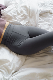 Knöchellange Leggings aus Bio-Baumwolle mit hoher Taille