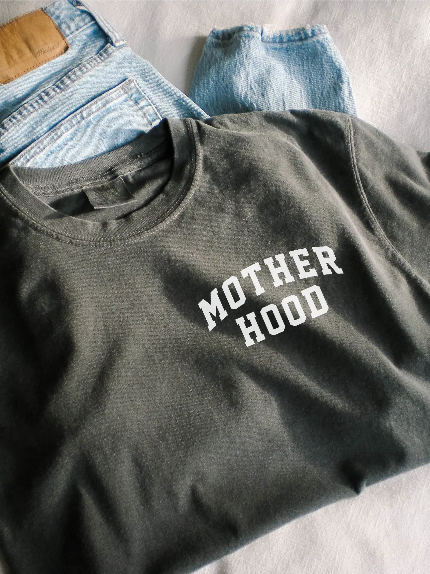 Wholesale Motherhood Crewneck Tee Minimalist Mama Shirt, Mother's Day