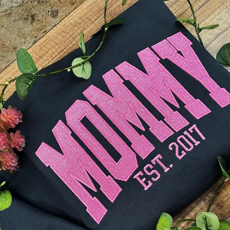 CUSTOM EMBROIDERED｜GLITTER VINYL｜MAMA SWEATSHIRT