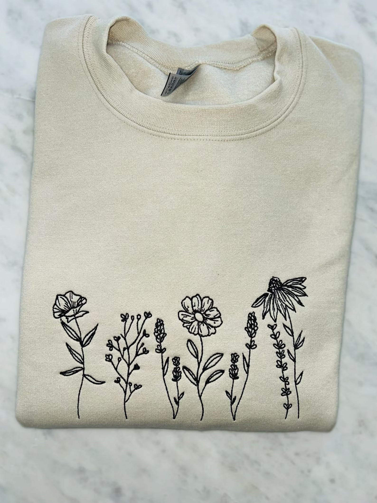 Embroidered wildflowers Sweatshirt｜Minimalistic Embroidered｜Flower Crewneck