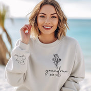 Cute Personalized|Grandma Est Sweatshirt