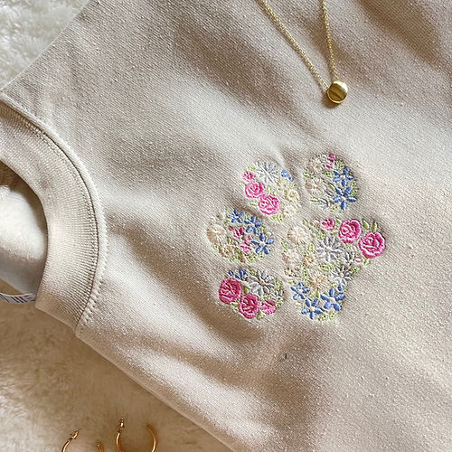 Floral｜Embroidered Sweatshirt｜Hoodie with Custom Names on Sleeve