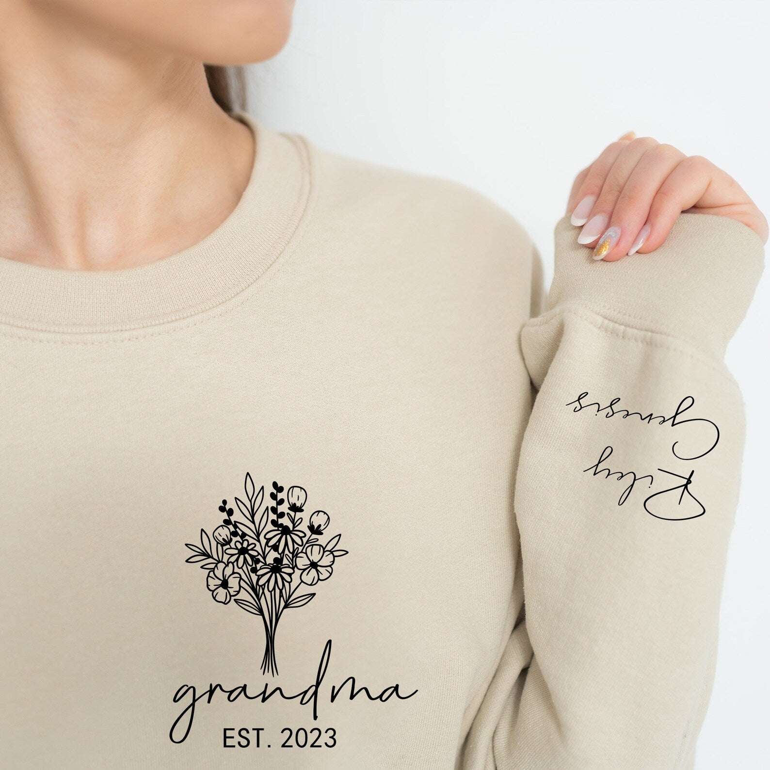 Cute Personalized|Grandma Est Sweatshirt