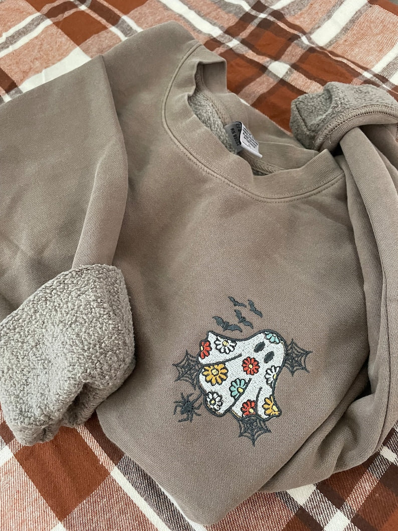 Spooky Boho Ghost Sweatshirt | Embroidered Daisy Ghost Crewneck Pullove