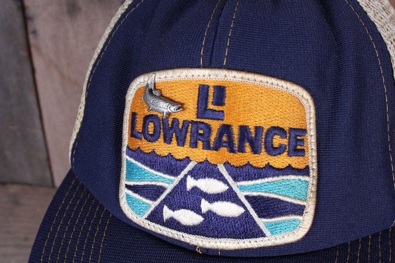 Vintage Lowrance Fishing Men's Sporting Snap Back with Fish Pin Salmon Sporting Goods