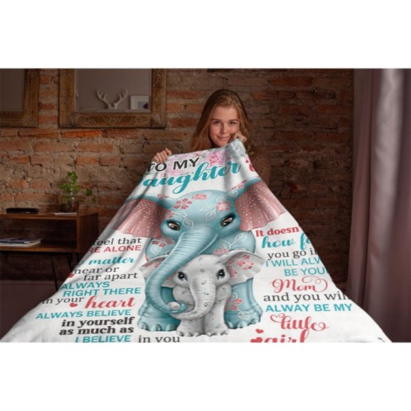 Never Feel That You Are Alone - Family Blanket