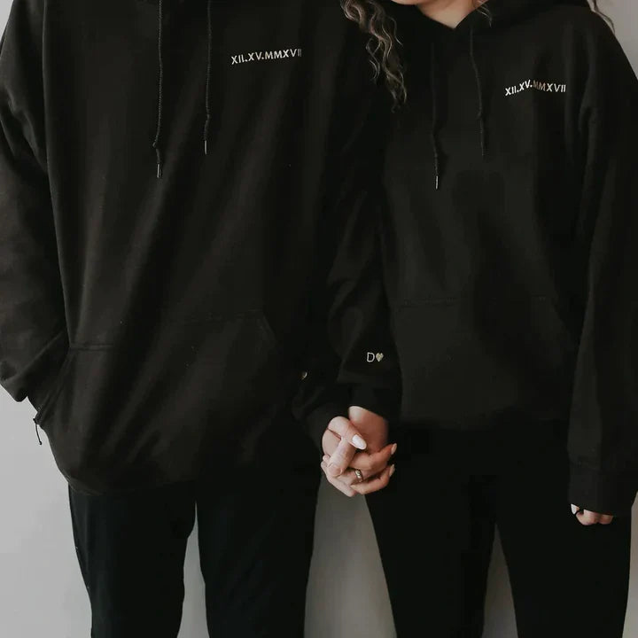 Benutzerdefinierte bestickte römische Zahl Datum Sweatshirt-Valentinstag oder Geburtstagsgeschenk für sie ihn