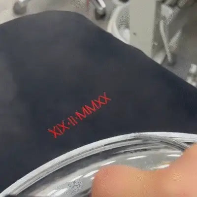 Benutzerdefinierte bestickte römische Zahl Datum Sweatshirt-Valentinstag oder Geburtstagsgeschenk für sie ihn